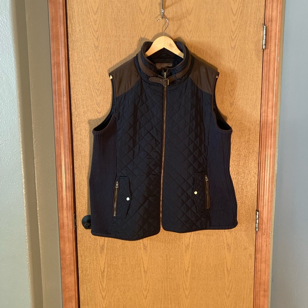 Cute navy and brown Gallery Weekend vest size 2XL